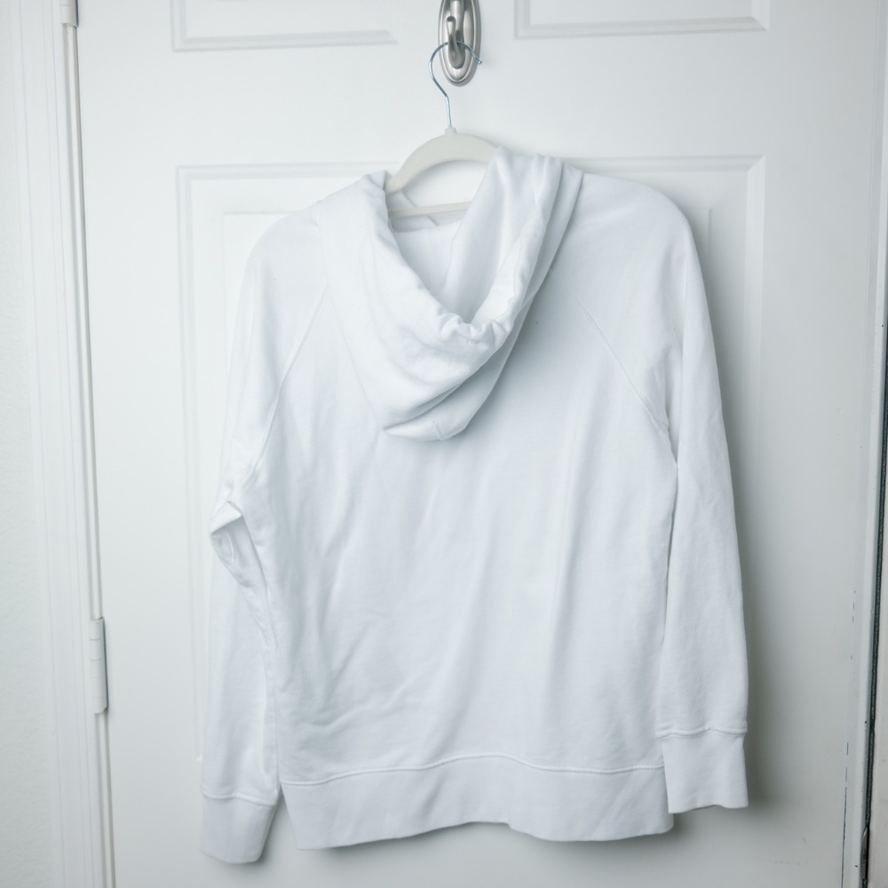 Levi’s Women’s Hello Kitty Hoodie Pullover White Rare - Picture 2 of 3